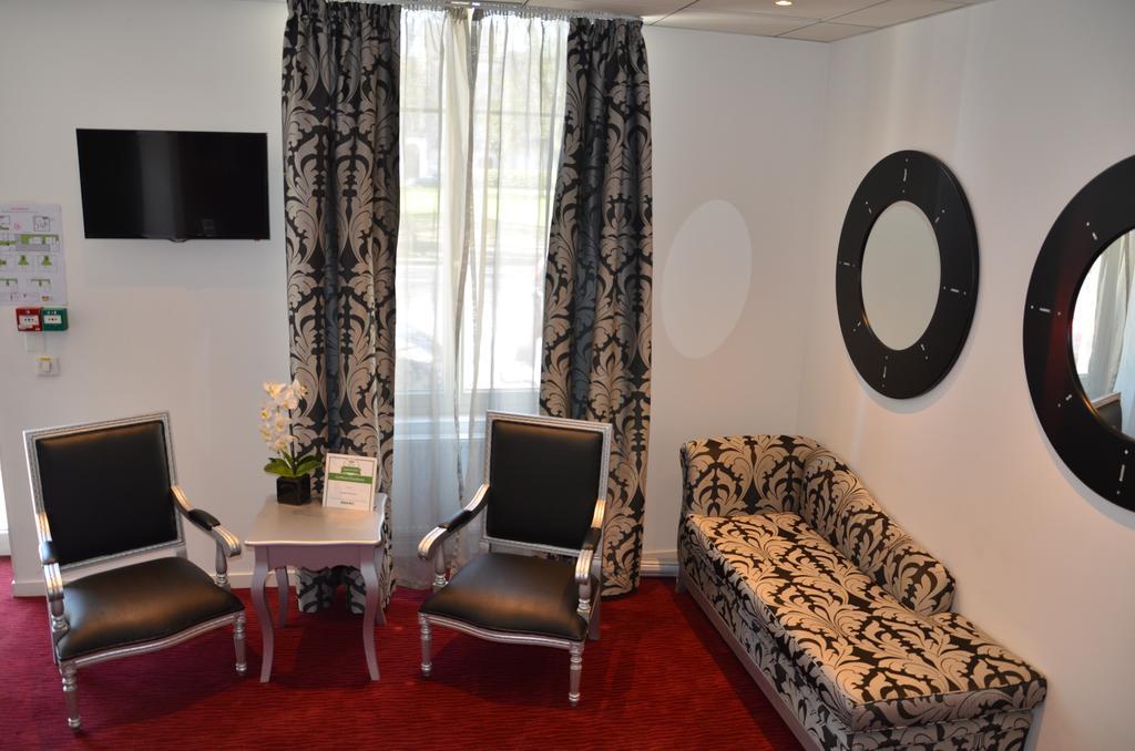 Logis Hotel Saint Martin Orléans Eksteriør billede