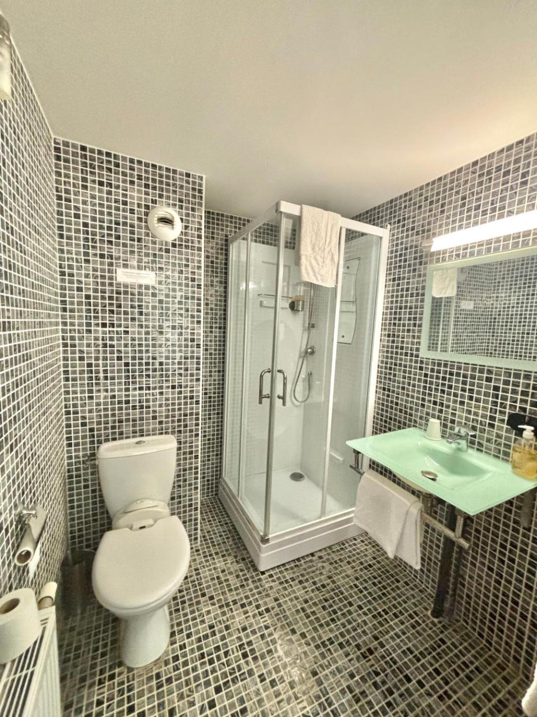 Logis Hotel Saint Martin Orléans Eksteriør billede